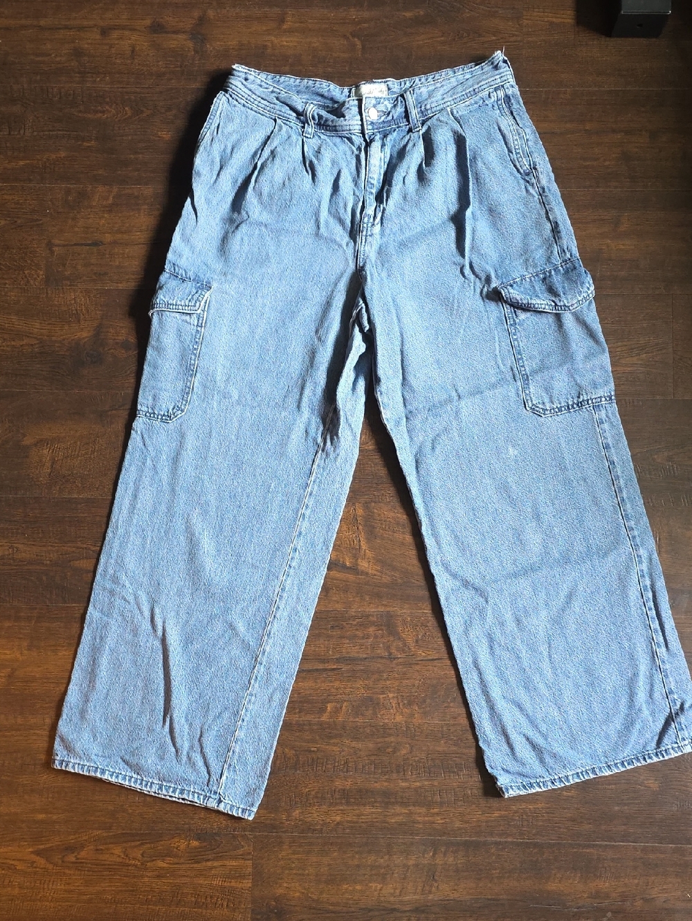 Universal Thread Light Blue Women's Cargo Jeans